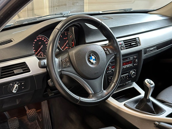 BMW 320d 5 of 5