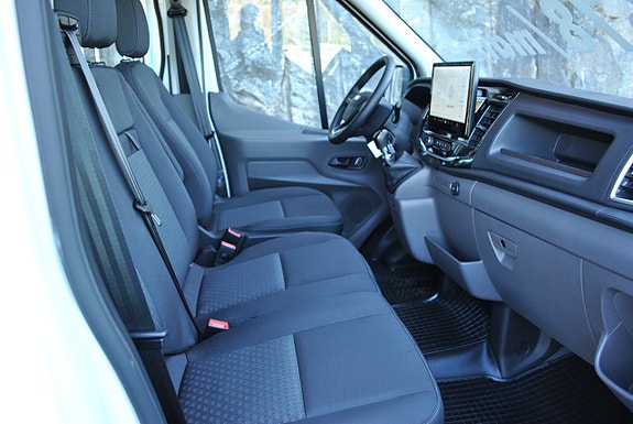 Ford Transit 17 of 21