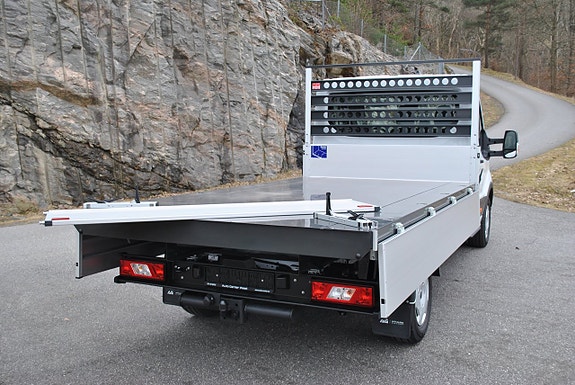 Ford Transit 12 of 21