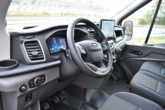 Ford Transit 13 of 21