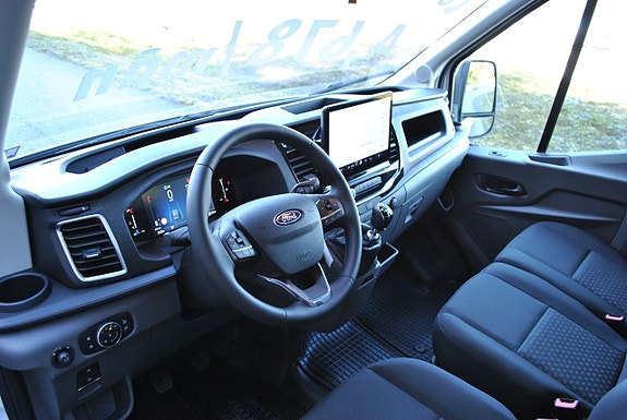 Ford Transit 18 of 21