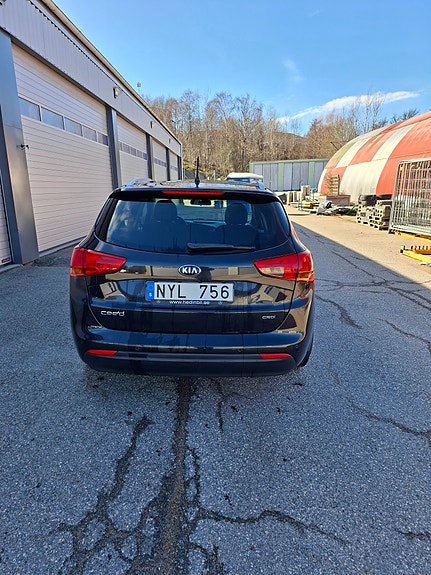 Kia Ceed 6 of 8