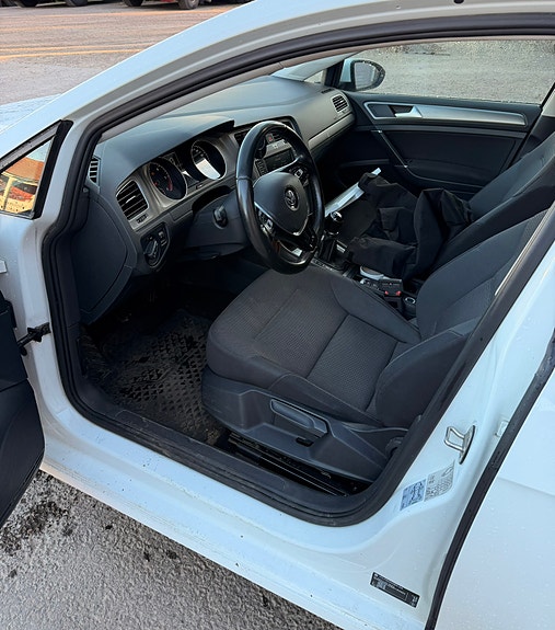 Volkswagen Golf VII 4 of 4
