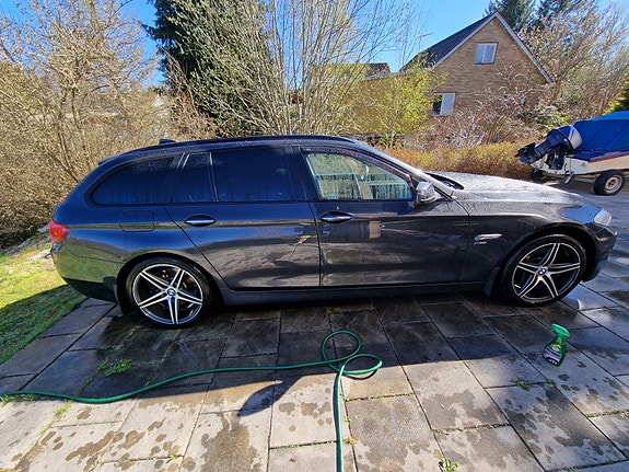 BMW 530d 2 of 17