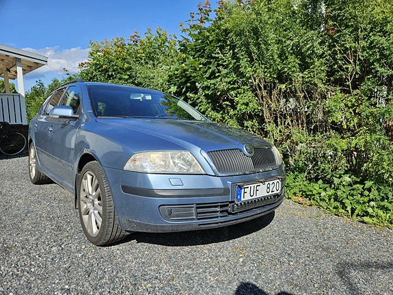 Skoda Octavia 3 of 5