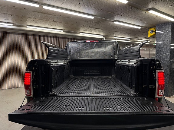 Dodge RAM 1500 14 of 30