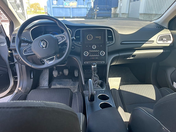 Renault Megane IV 5 of 5