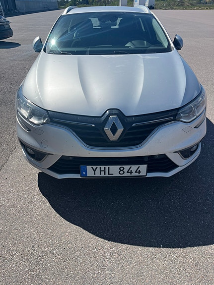 Renault Megane IV 3 of 5