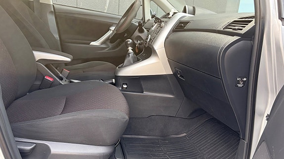 Toyota Verso 15 of 15