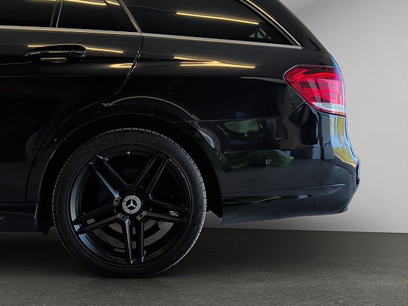Mercedes-Benz E250 26 of 30