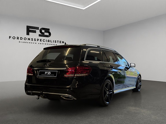 Mercedes-Benz E250 2 of 5