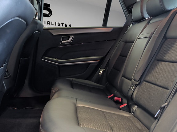 Mercedes-Benz E250 14 of 30