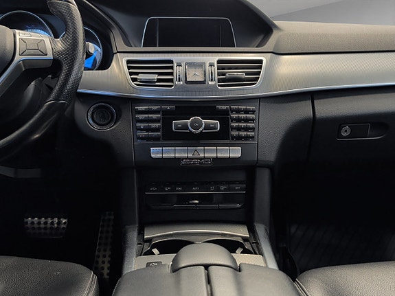 Mercedes-Benz E250 13 of 30
