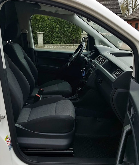 Volkswagen Caddy Maxi 4 of 5
