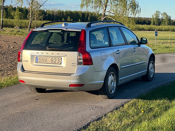 Volvo V50 6 of 13