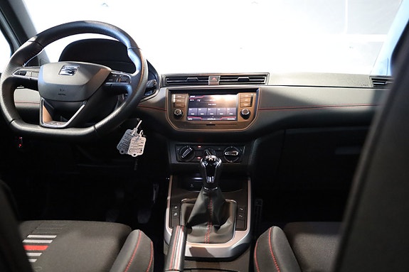 Seat Arona 16 of 27