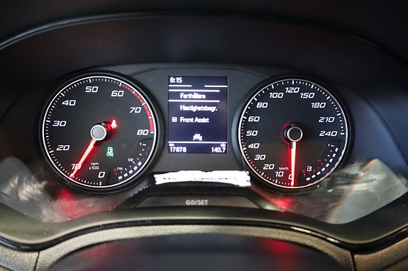 Seat Arona 23 of 27