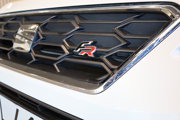 Seat Arona 8 of 27