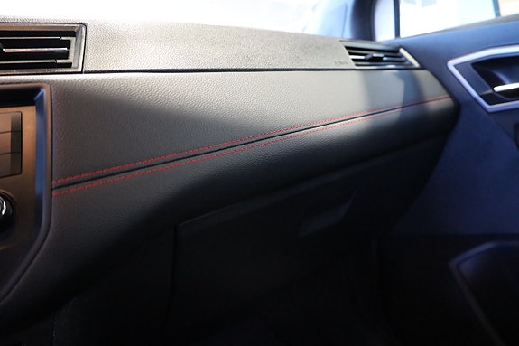 Seat Arona 26 of 27