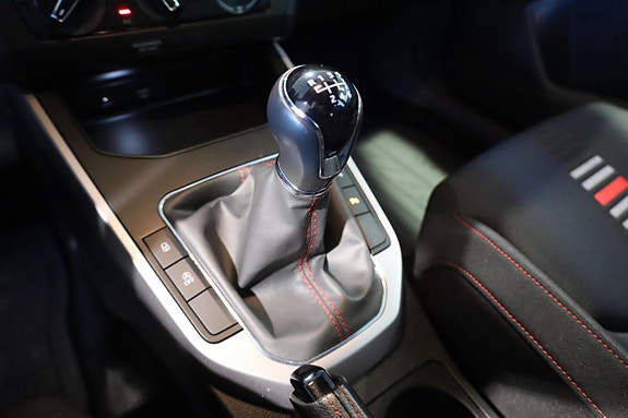 Seat Arona 22 of 27