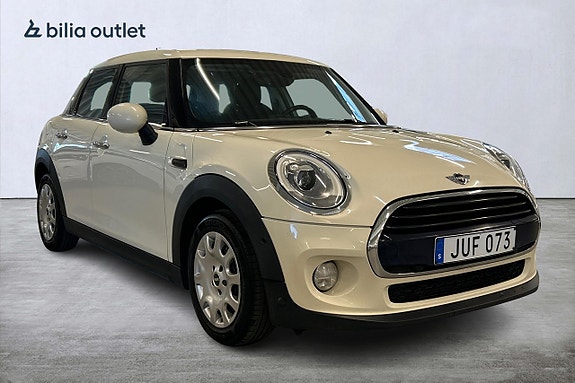 MINI Cooper 4 of 5