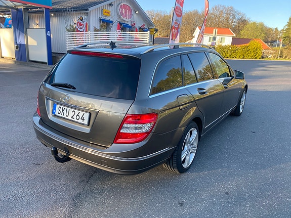 Mercedes-Benz C180 5 of 5