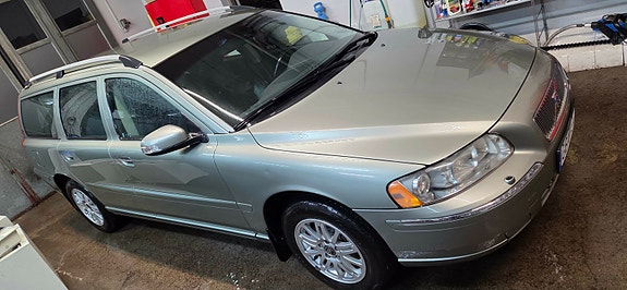 Brugt Volvo V70 2.4