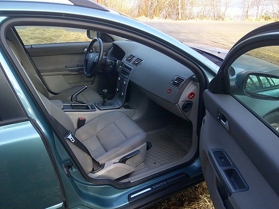 Volvo V50 9 of 9