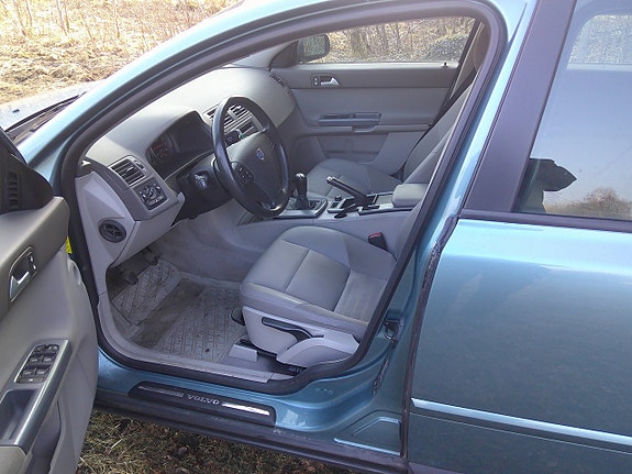 Volvo V50 5 of 9