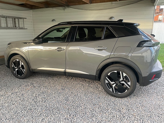 Peugeot 2008 2 of 2
