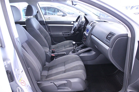 Volkswagen Golf V 13 of 24