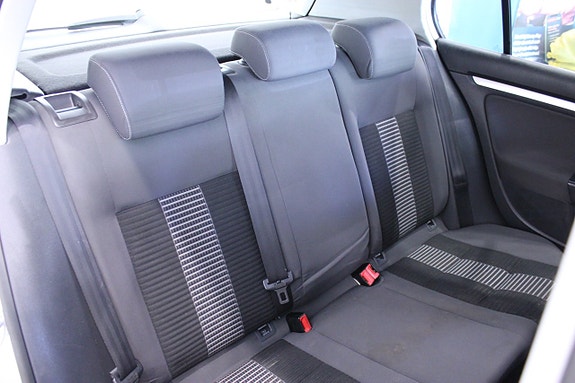 Volkswagen Golf V 15 of 24