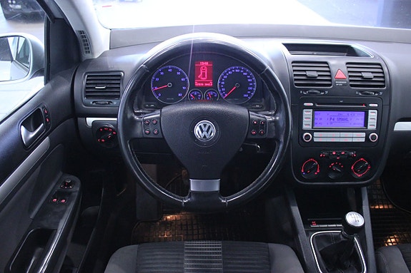 Volkswagen Golf V 10 of 24