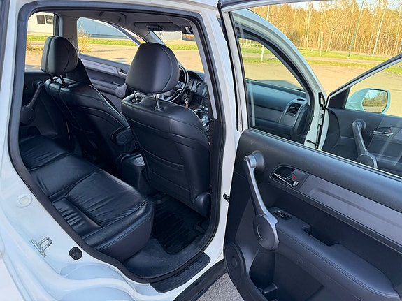 Honda CR-V 7 of 22