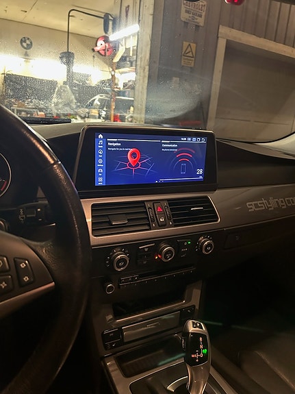 BMW 520d 4 of 5