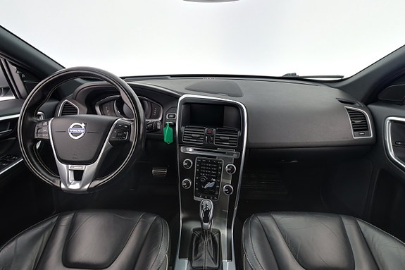 Volvo XC60 12 of 25