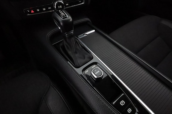 Volvo V90 22 of 25