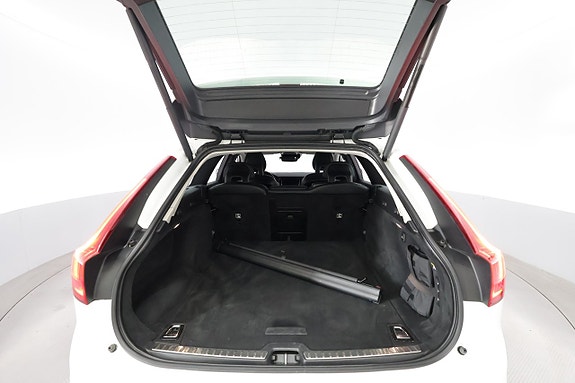 Volvo V90 24 of 25
