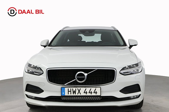 Volvo V90 2 of 5