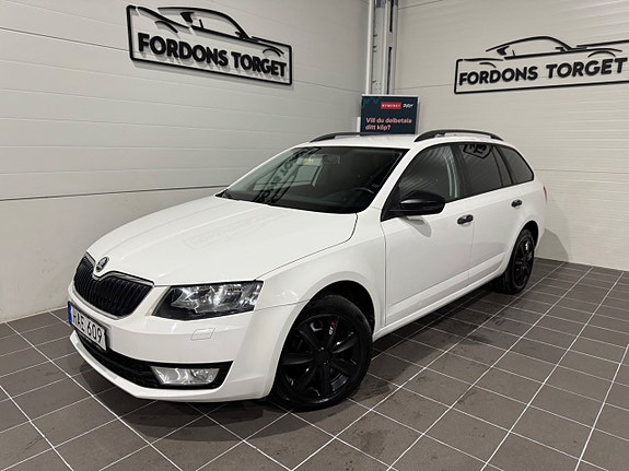 Skoda Octavia 2 of 5