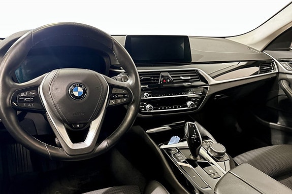 BMW 520d 4 of 5