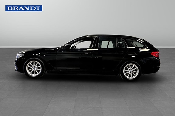 BMW 520d 3 of 5