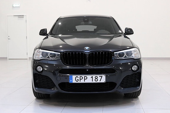 BMW X4 8 of 30
