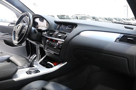 BMW X4 12 of 30