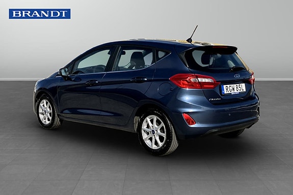 Ford Fiesta 2 of 5