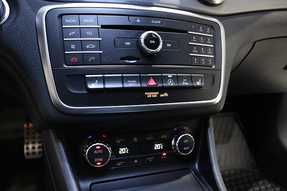 Mercedes-Benz CLA220 d 17 of 23