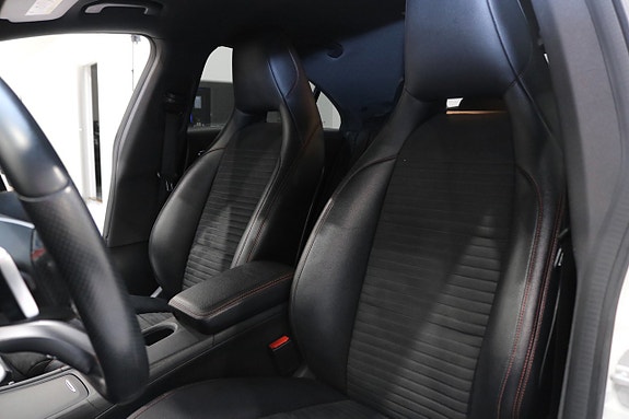 Mercedes-Benz CLA220 d 13 of 23
