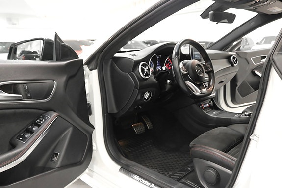 Mercedes-Benz CLA220 d 10 of 23