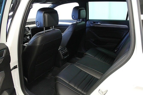 Volkswagen Passat 25 of 26