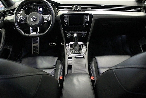 Volkswagen Passat 22 of 26